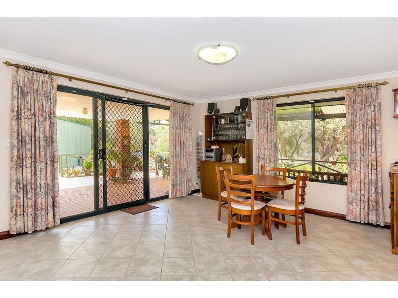 10 Harbour Elbow, Banksia Grove WA 6031