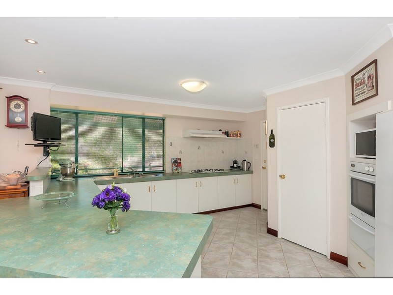 10 Harbour Elbow, Banksia Grove WA 6031