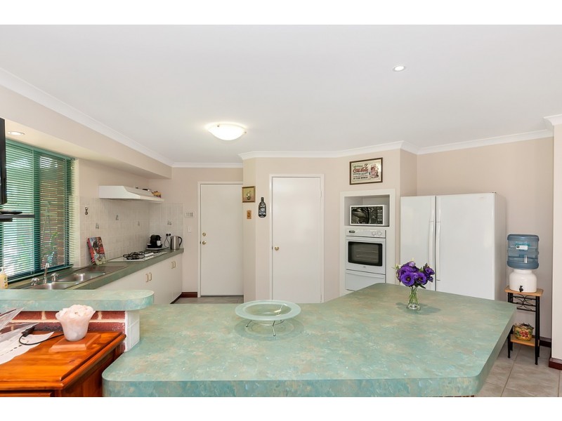 10 Harbour Elbow, Banksia Grove WA 6031