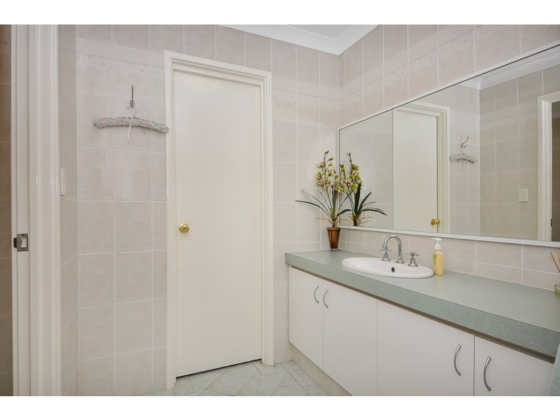 10 Harbour Elbow, Banksia Grove WA 6031