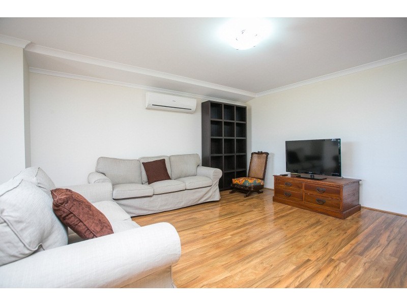 49 Teasel Way, Banksia Grove WA 6031