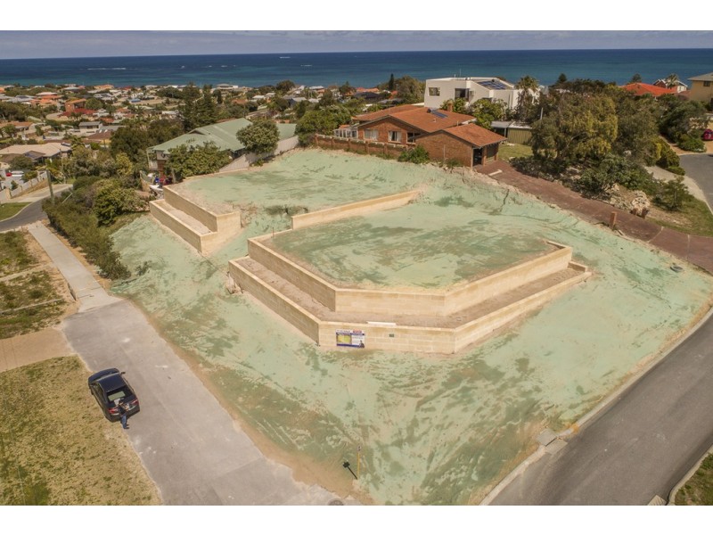 2 Perry Place, Quinns Rocks WA 6030