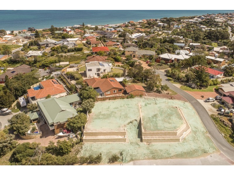 2 Perry Place, Quinns Rocks WA 6030