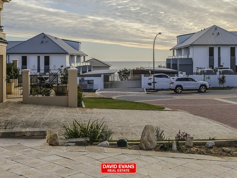 9 Royal James Court, Quinns Rocks WA 6030