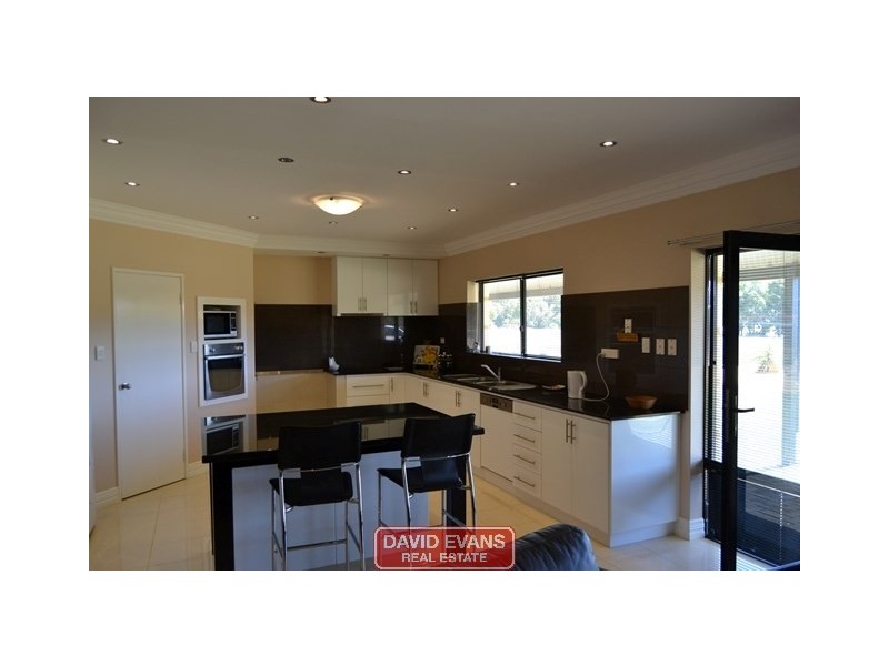 292 Sovereign Hill Drive, Gabbadah WA 6041