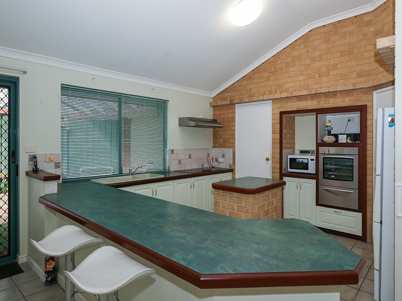 34 Rothesay Heights, Mindarie WA 6030