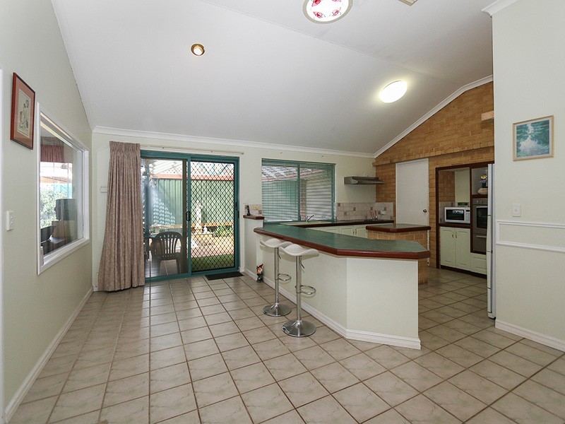 34 Rothesay Heights, Mindarie WA 6030