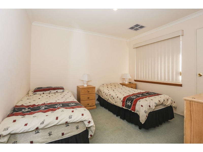 42 Rochester Drive, Mindarie WA 6030