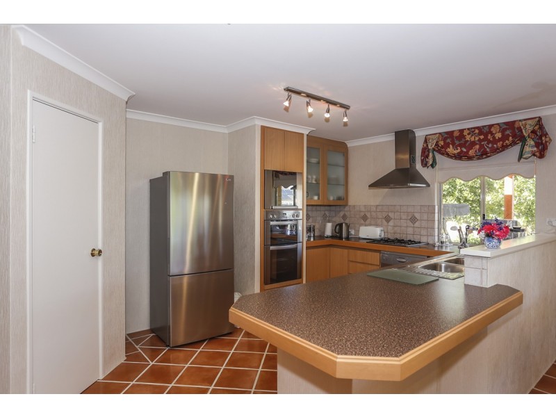 42 Rochester Drive, Mindarie WA 6030