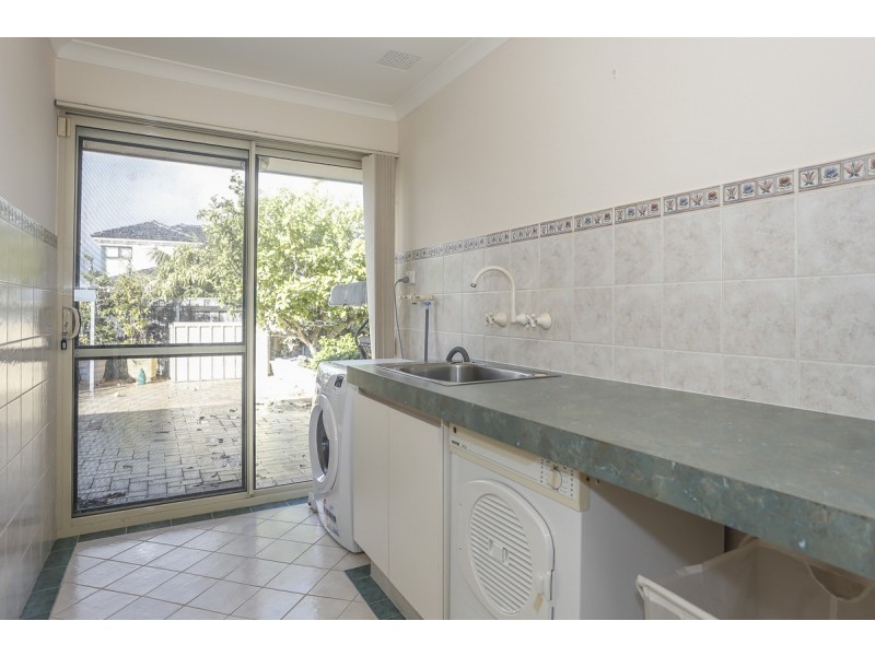 42 Rochester Drive, Mindarie WA 6030