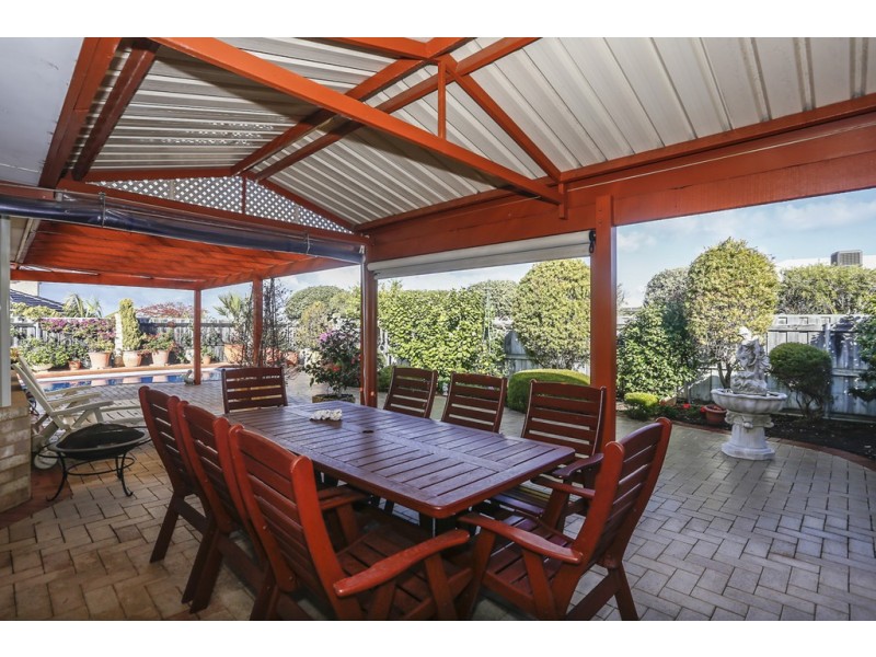 42 Rochester Drive, Mindarie WA 6030