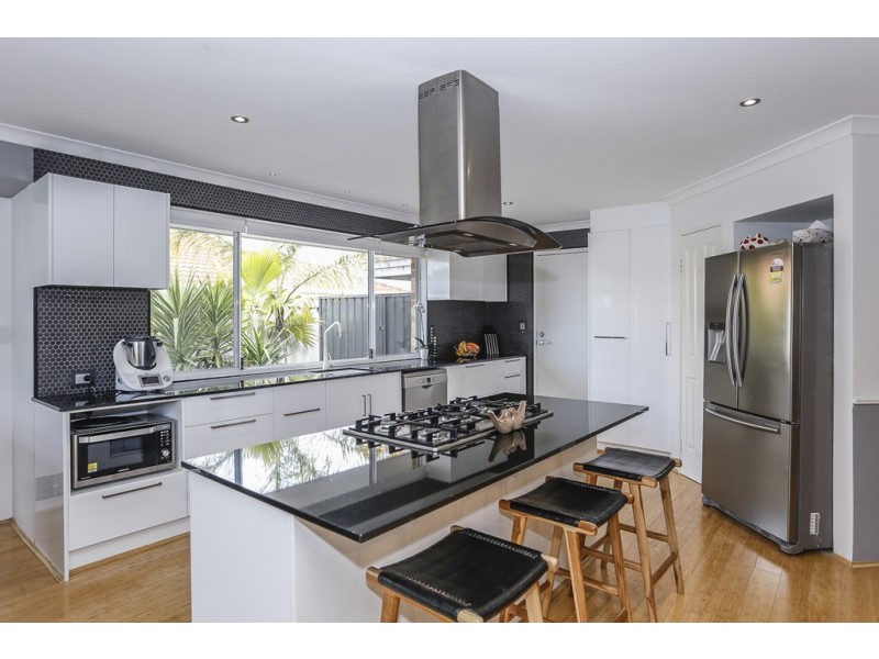 9 Mission Place, Quinns Rocks WA 6030