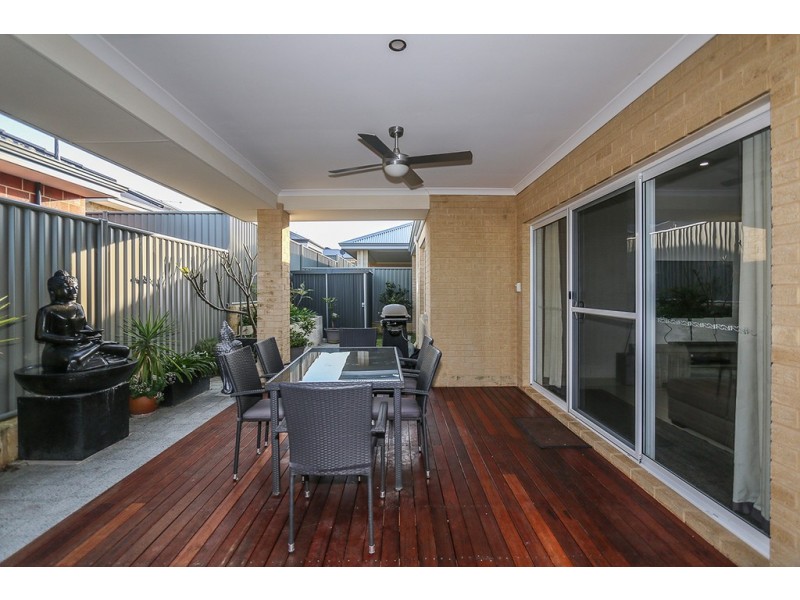 32 Perkins Drive, Clarkson WA 6030