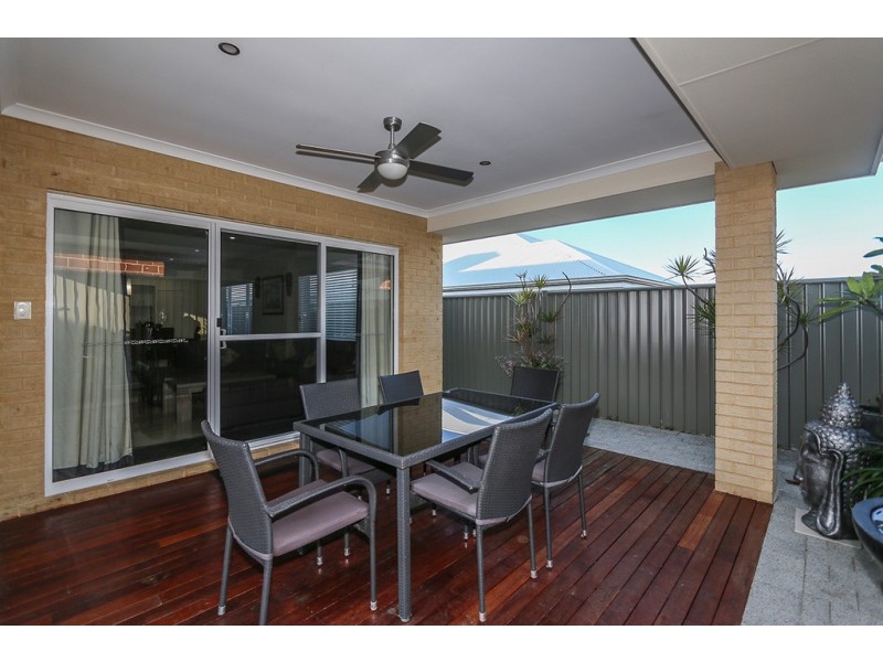 32 Perkins Drive, Clarkson WA 6030