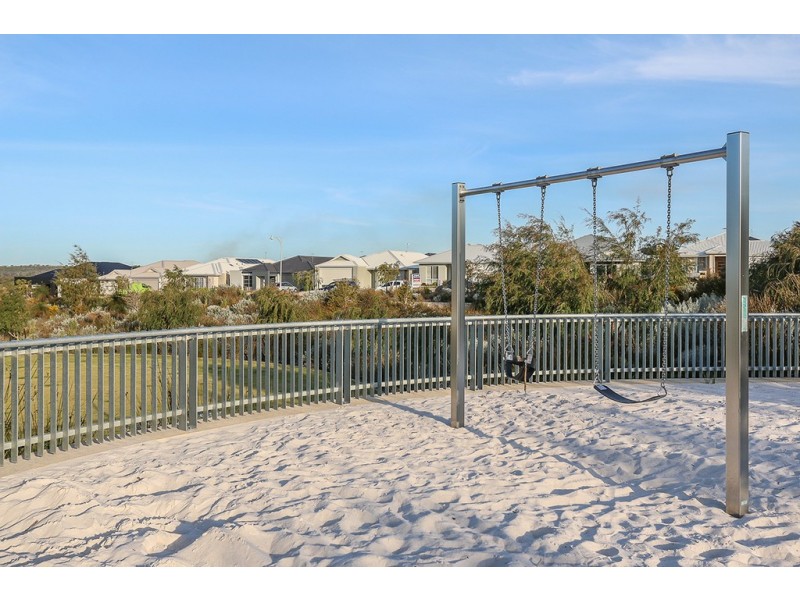 32 Perkins Drive, Clarkson WA 6030