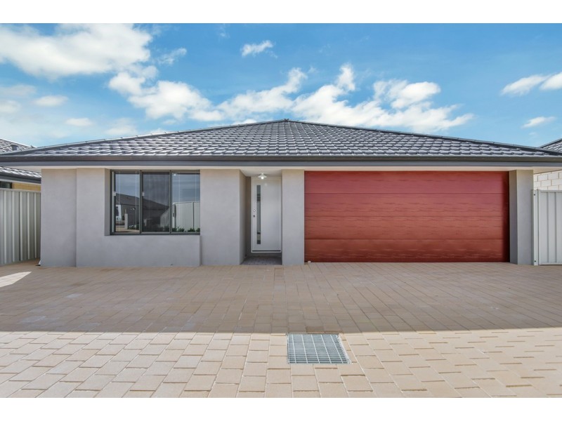 2/134 Vignerons Loop, Hocking WA 6065