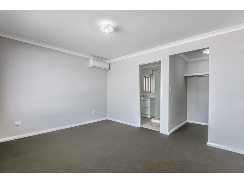 2/134 Vignerons Loop, Hocking WA 6065