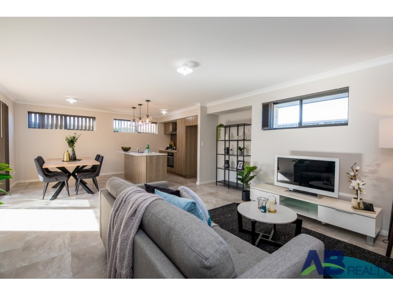 3/134 Vignerons Loop, Hocking WA 6065