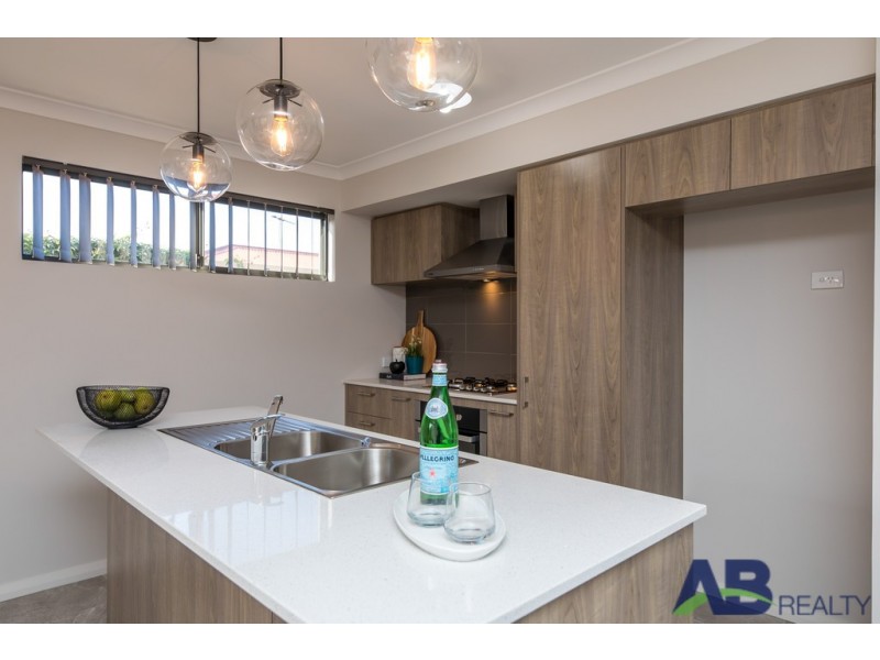 3/134 Vignerons Loop, Hocking WA 6065