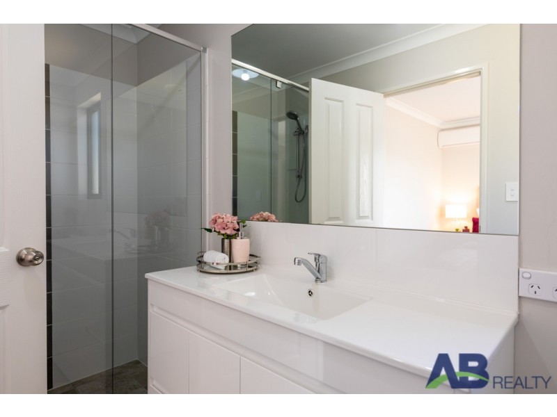 3/134 Vignerons Loop, Hocking WA 6065