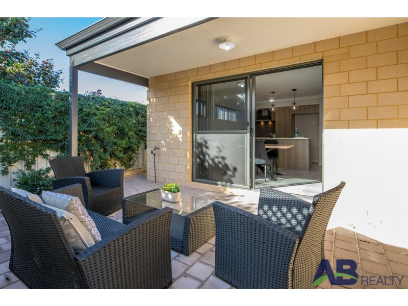 3/134 Vignerons Loop, Hocking WA 6065