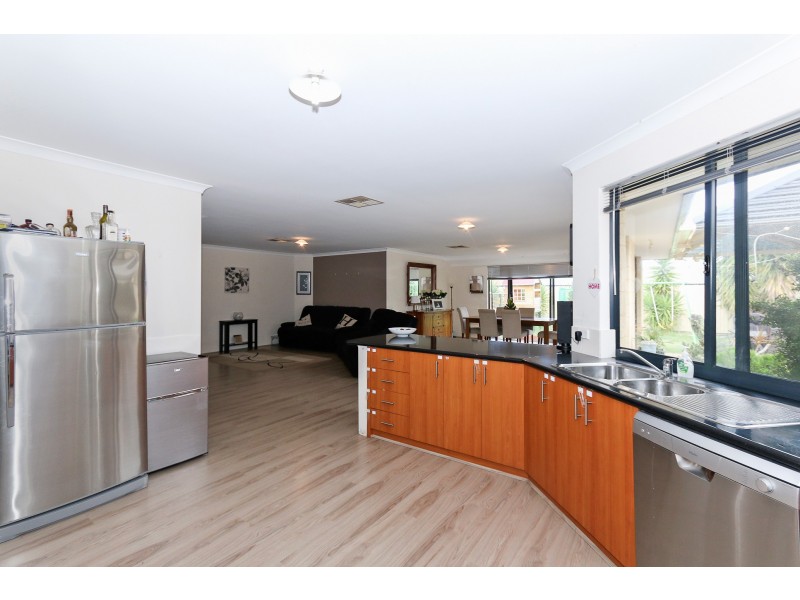 128 Liberty Drive, Clarkson WA 6030