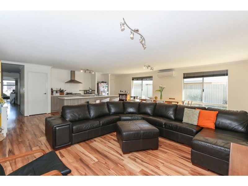 54 Farnham Pass, Alkimos WA 6038