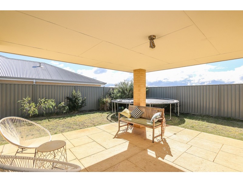 54 Farnham Pass, Alkimos WA 6038