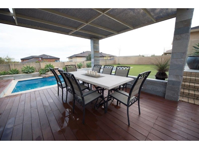 10 Rainbow View, Ocean Reef WA 6027