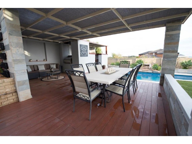 10 Rainbow View, Ocean Reef WA 6027