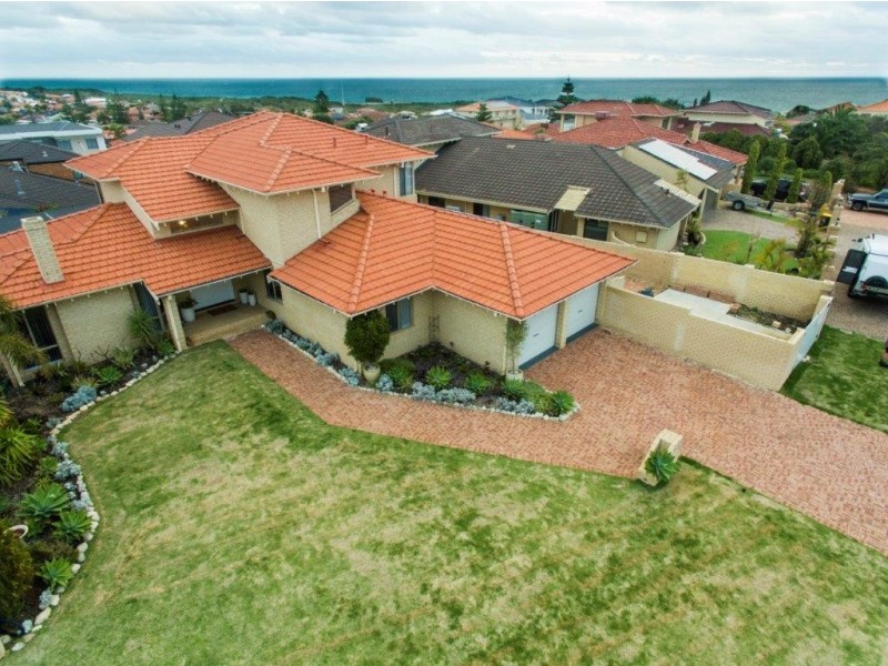 10 Rainbow View, Ocean Reef WA 6027