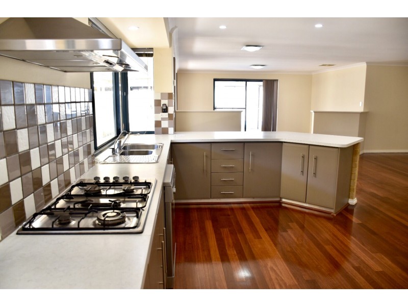 29 Waldburg Drive, Tapping WA 6065