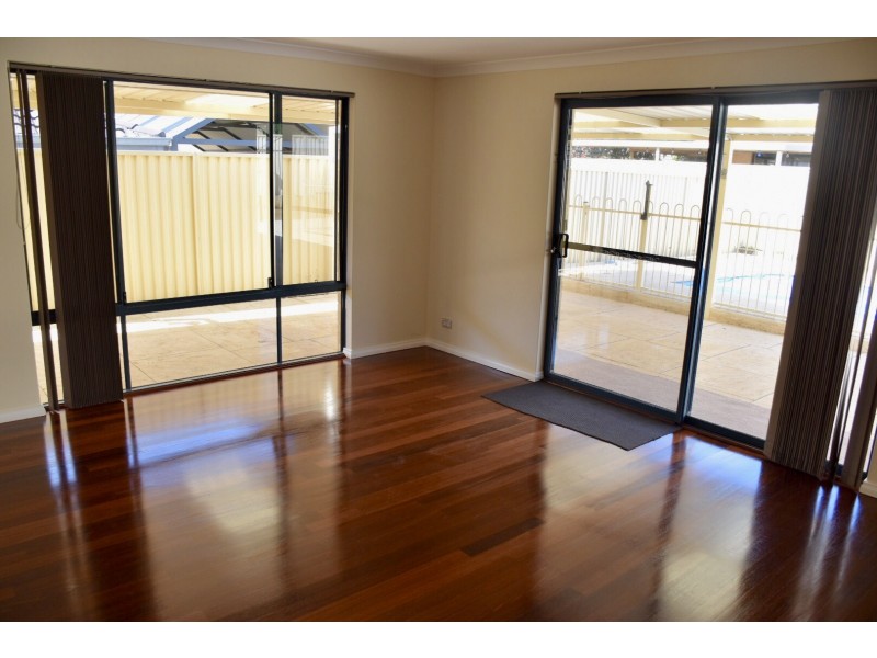 29 Waldburg Drive, Tapping WA 6065