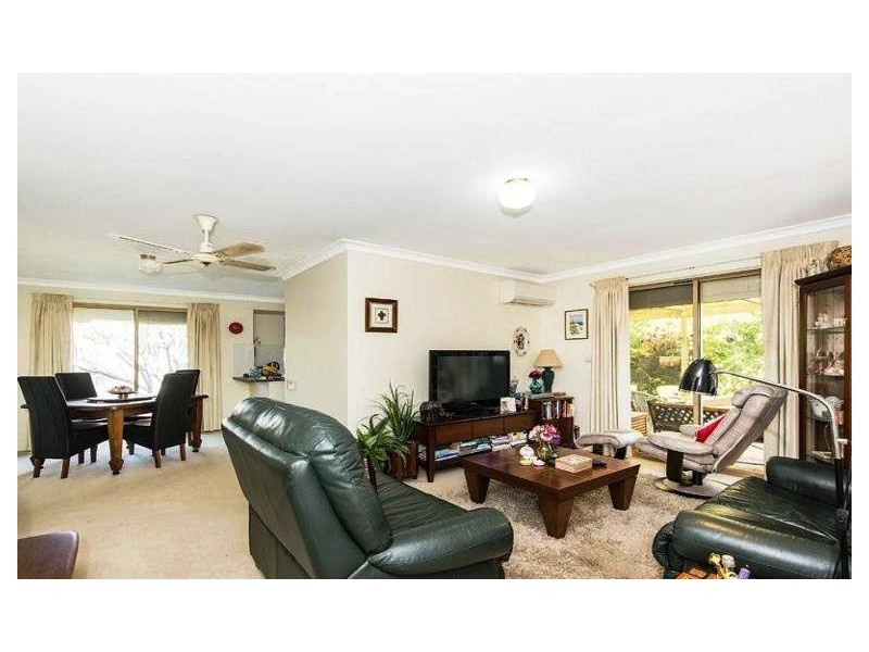 1/186 Twickenham Drive, Kingsley WA 6026