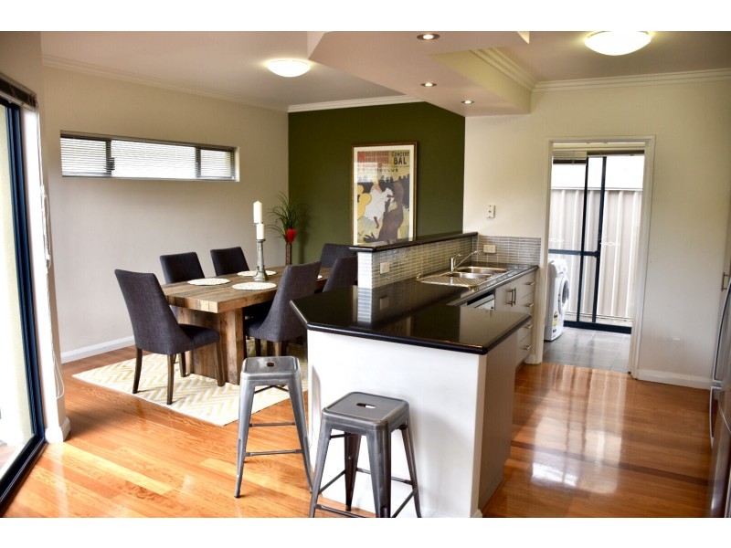 1 Wilmot Bend, Madeley WA 6065