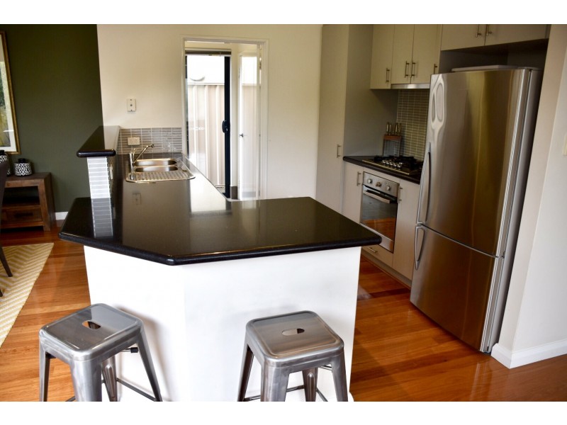 1 Wilmot Bend, Madeley WA 6065