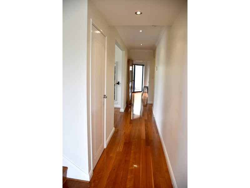 1 Wilmot Bend, Madeley WA 6065