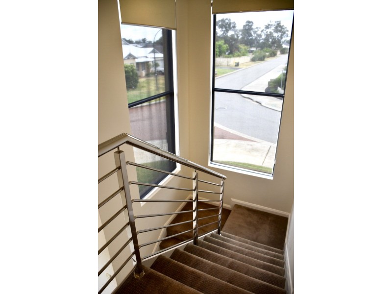 1 Wilmot Bend, Madeley WA 6065