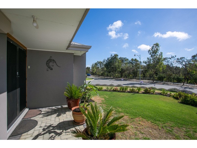 14 Salwood Loop, Banksia Grove WA 6031