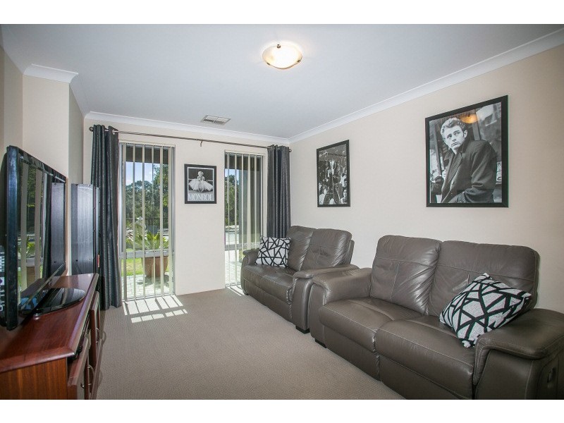 14 Salwood Loop, Banksia Grove WA 6031