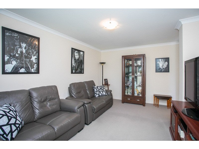 14 Salwood Loop, Banksia Grove WA 6031