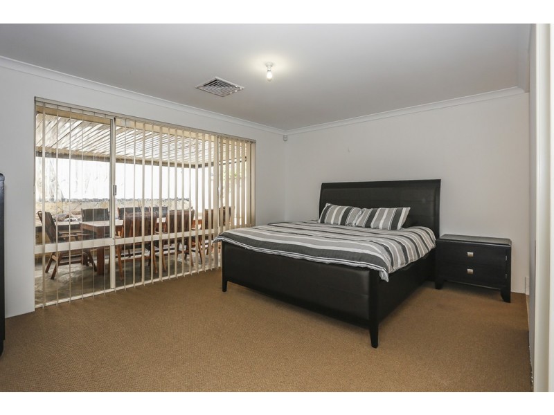 44 Lithgow Drive, Clarkson WA 6030