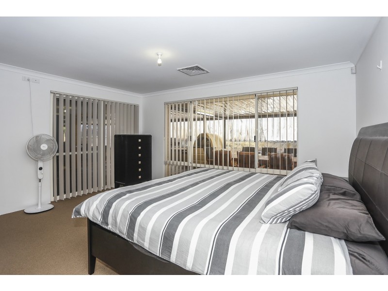 44 Lithgow Drive, Clarkson WA 6030