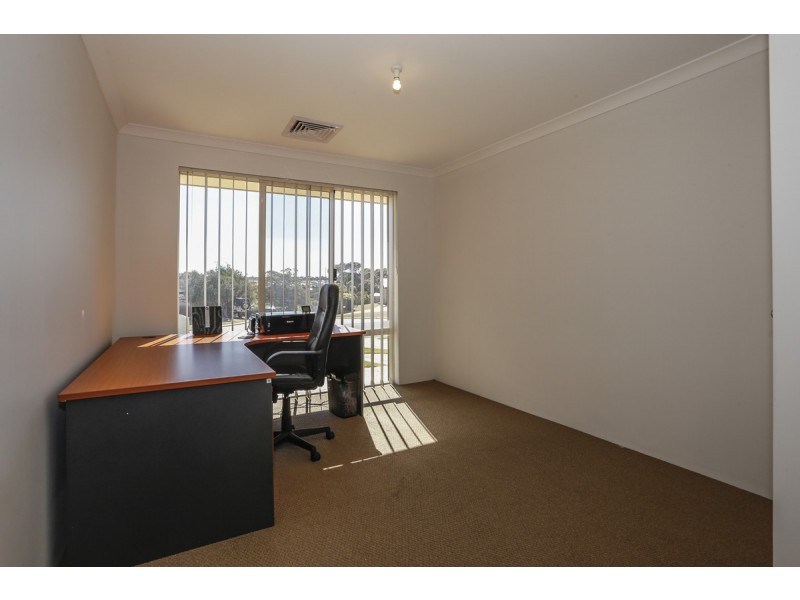 44 Lithgow Drive, Clarkson WA 6030