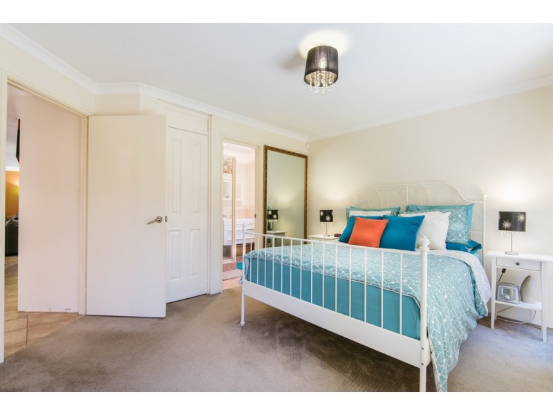 11 Grasmere Fairway, Tapping WA 6065