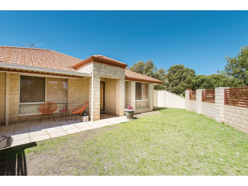 11 Grasmere Fairway, Tapping WA 6065