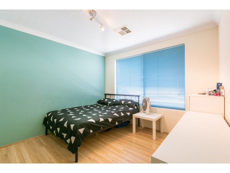 11 Grasmere Fairway, Tapping WA 6065
