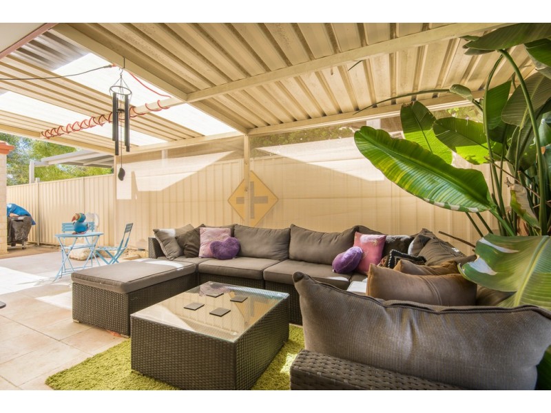 11 Grasmere Fairway, Tapping WA 6065