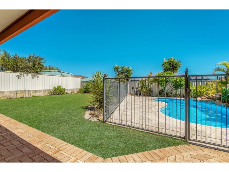 24 Terrigal Pass, Tapping WA 6065