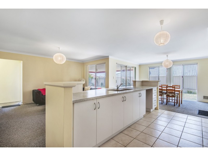 24 Terrigal Pass, Tapping WA 6065